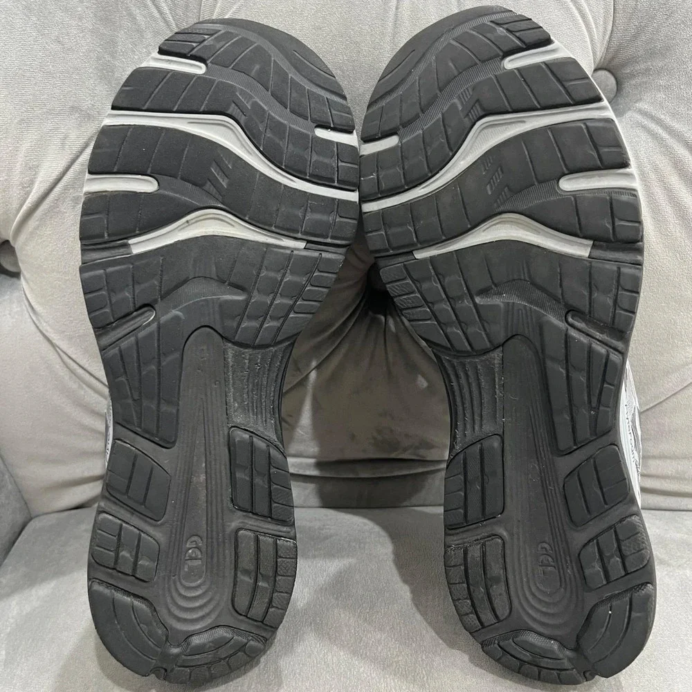 Asics Gel-Nimbus 21 Running Shoes Mens 12 Sheet Rock Silver Platinum Sneakers